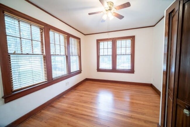 Building Photo - Fall 2026!! Live in this Historic yet modern 4 bedroom!