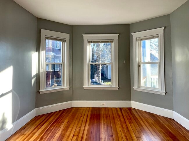 Primary Photo - 29 W Tremlett St