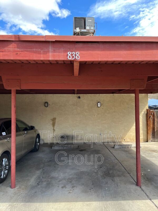 Building Photo - 838 N Williford Dr