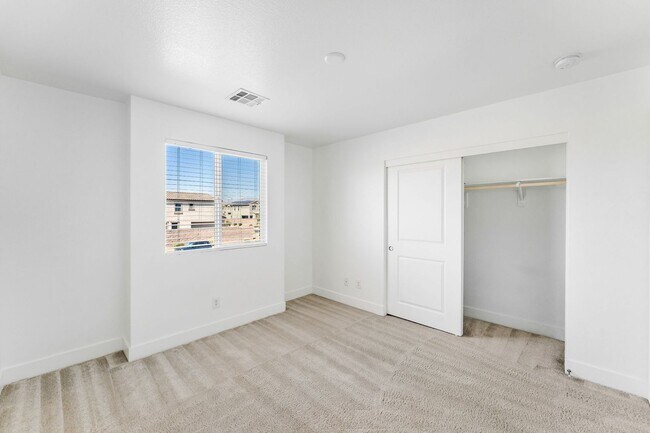 Building Photo - Modern Living in a Newer North Las Vegas Community!