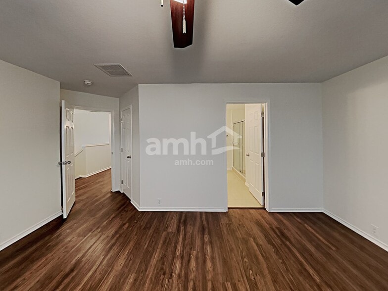 Building Photo - 26139 Flinton Dr