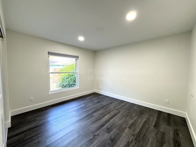 Building Photo - 9943 Bay Vista Estates Blvd