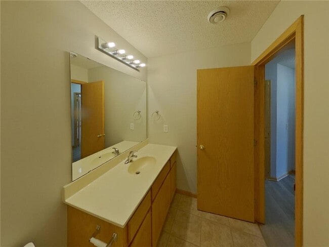 Building Photo - 16037 Flagstaff Ave W