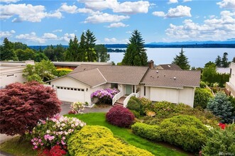 Building Photo - 4 Bed 2.5 Bath Kirkland - Lake WA Schools