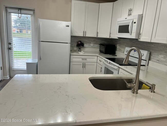 Building Photo - 1145 Luminary Cir