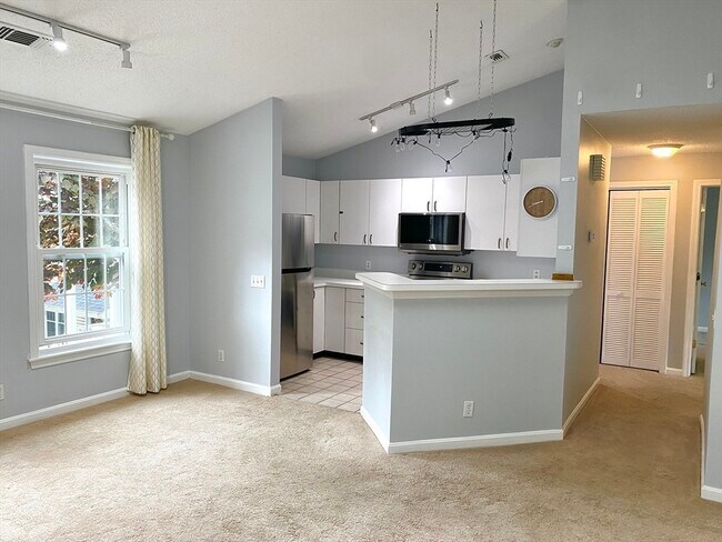 Building Photo - 152 Tyson Commons Ln