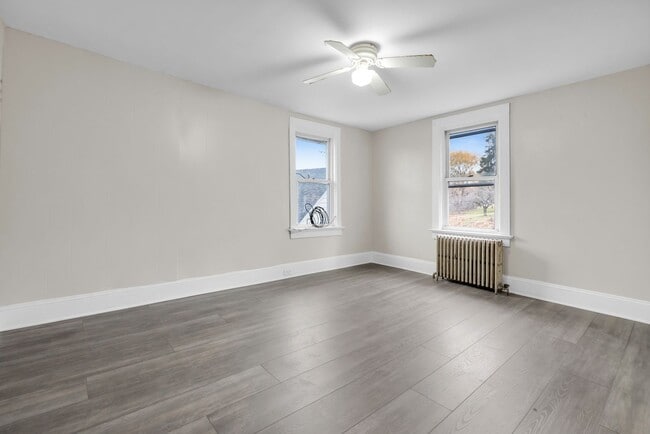 Building Photo - 210 Roseto Ave