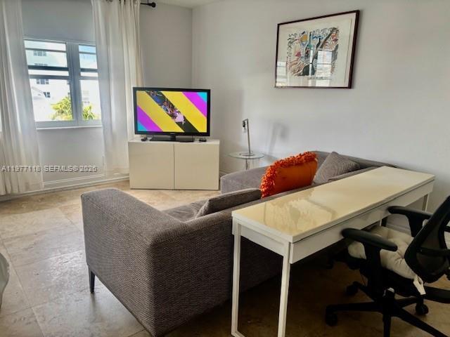 Building Photo - 100 Lincoln Rd