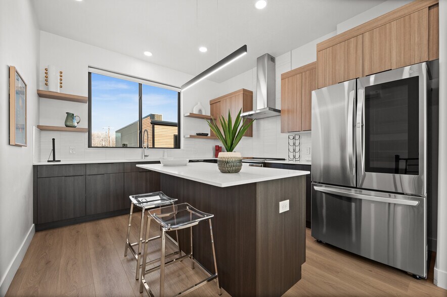 Building Photo - 847 S 800 E