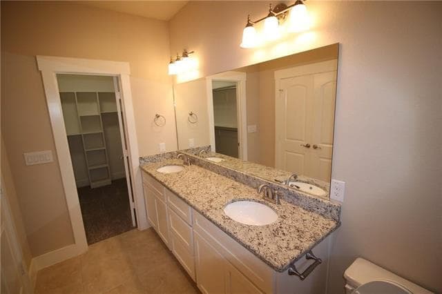 Building Photo - 209 Lily Ln