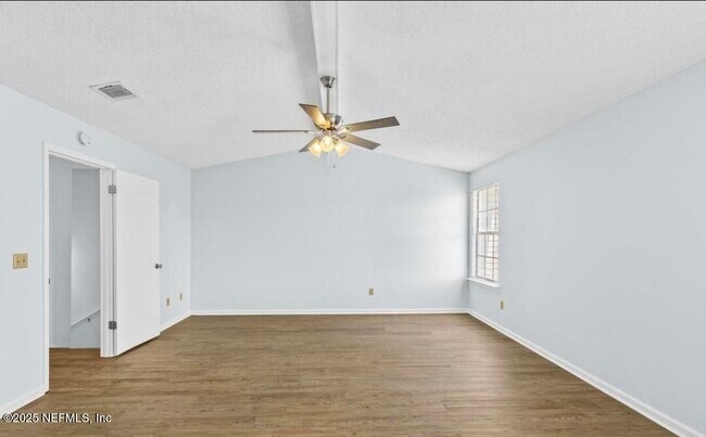 Building Photo - 10959 Peppermill Ln