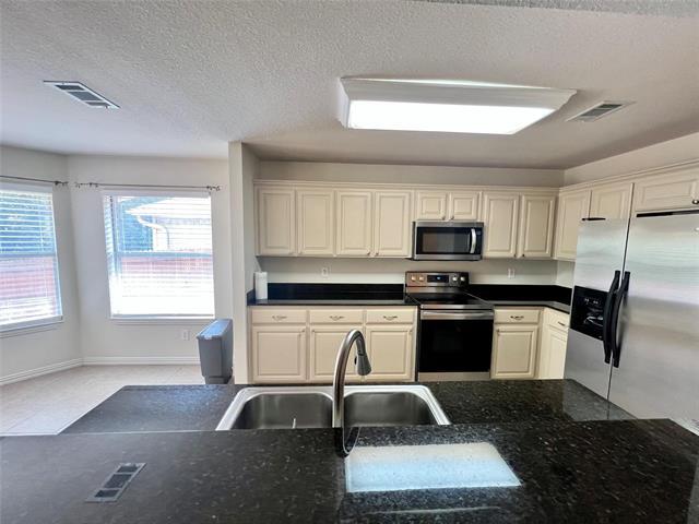 Building Photo - 4324 Stone Hollow Way