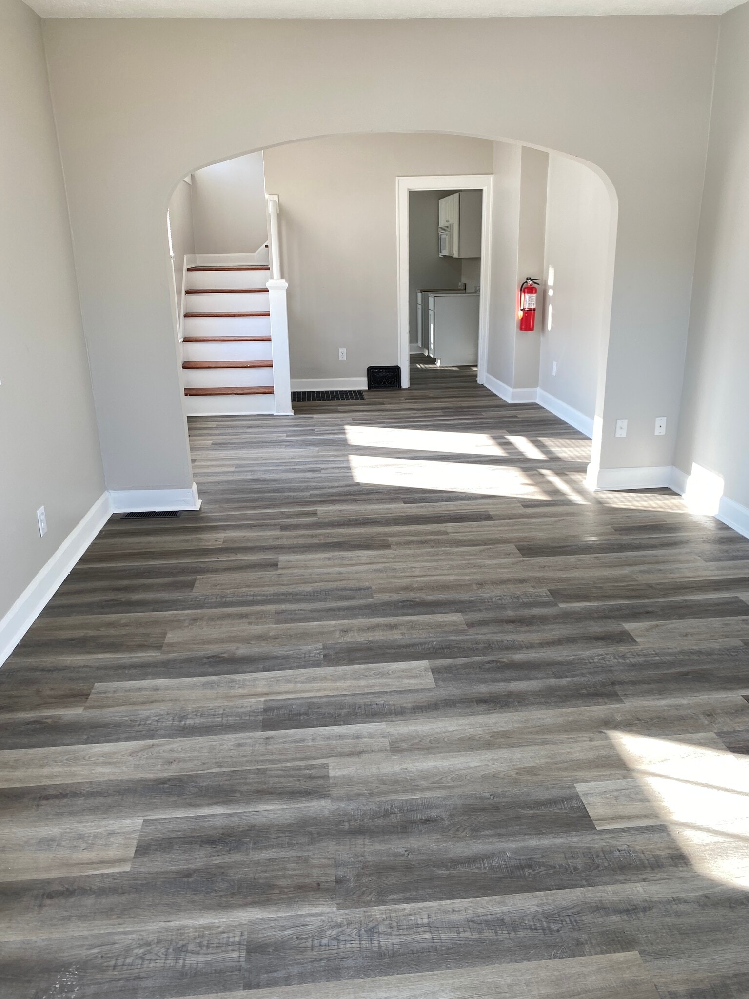 Building Photo - 2036 Singleton St