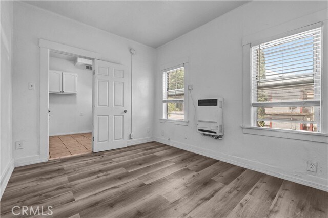 Building Photo - 166 E 36th Pl