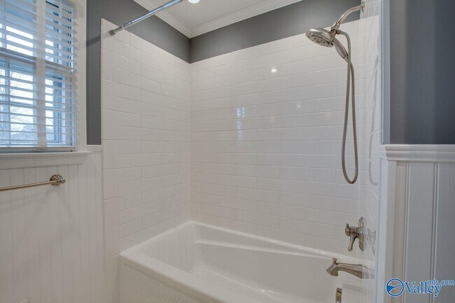 Building Photo - 6521 Chadwell Rd SW