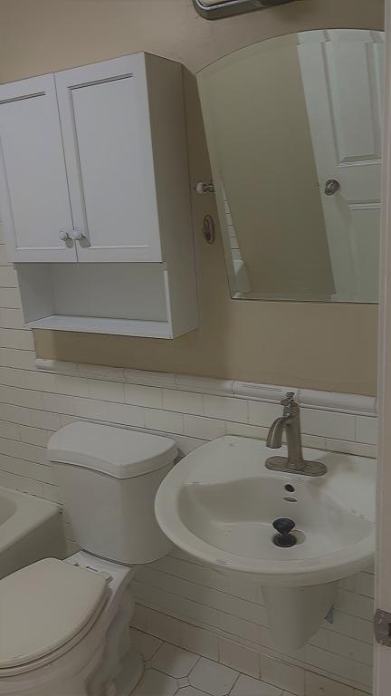 Building Photo - 4553 S. Michigan, Unit GE