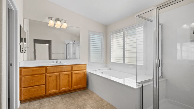 Building Photo - Rolling Hills Beauty! 4 Bedroom 3 Bath
