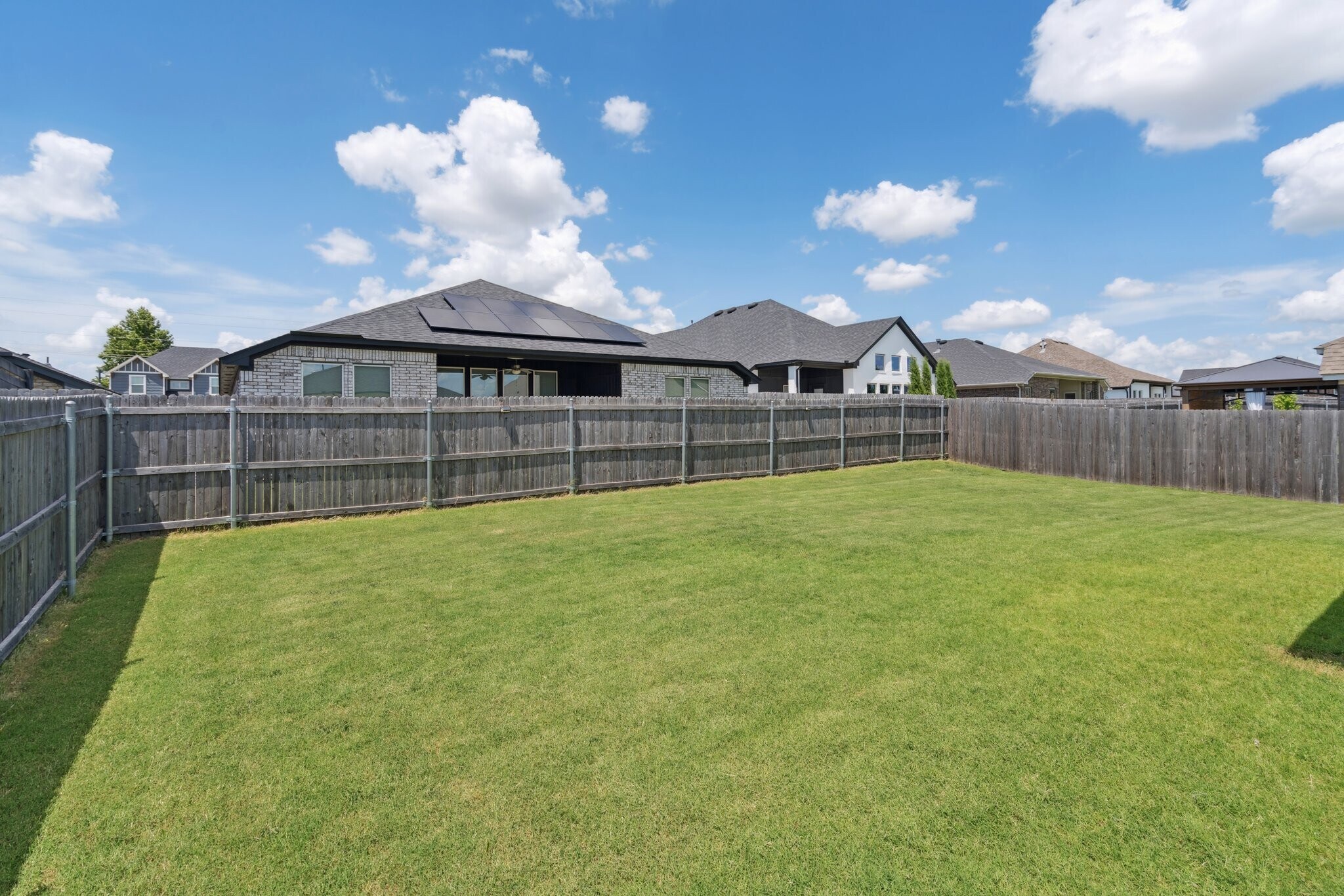 Building Photo - 15908 Buffalo Dr