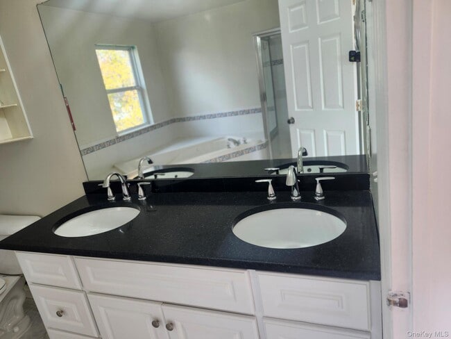 Building Photo - 4 Gatz Rd