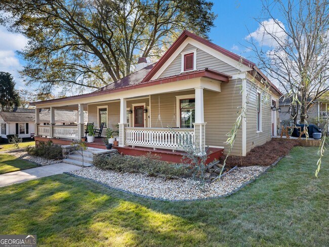 Building Photo - 249 Martin St