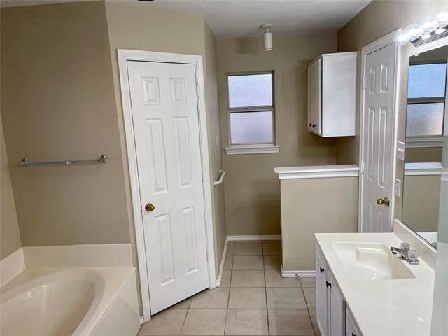 Building Photo - 1314 Ridge Dr