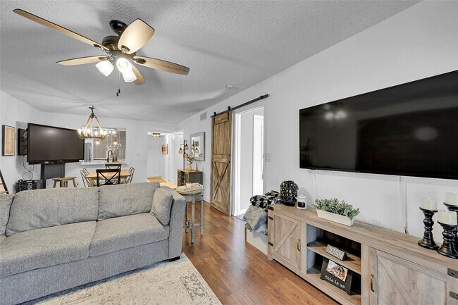 Building Photo - 8592 W Sunrise Blvd