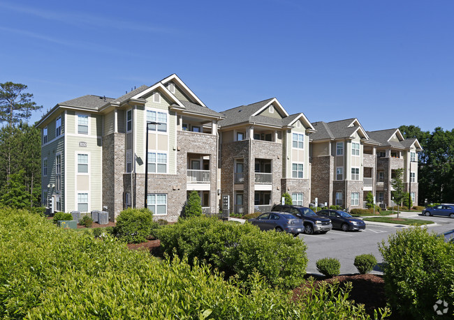 Building Photo - Emerson Glen