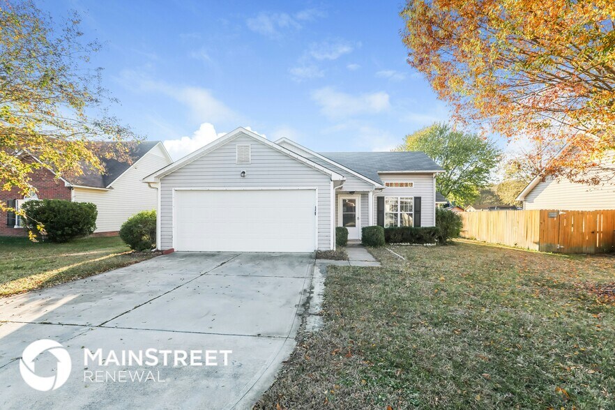 Primary Photo - 4105 Runaway Cir