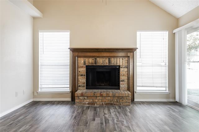 Building Photo - 6329 N Park Dr