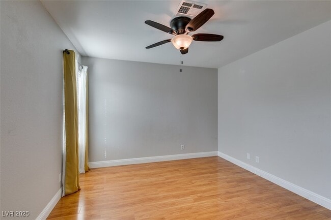 Building Photo - 225 Comanche Pl