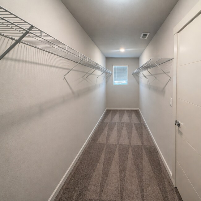 Building Photo - Beautiful 3BD Home in Hillsboro!!