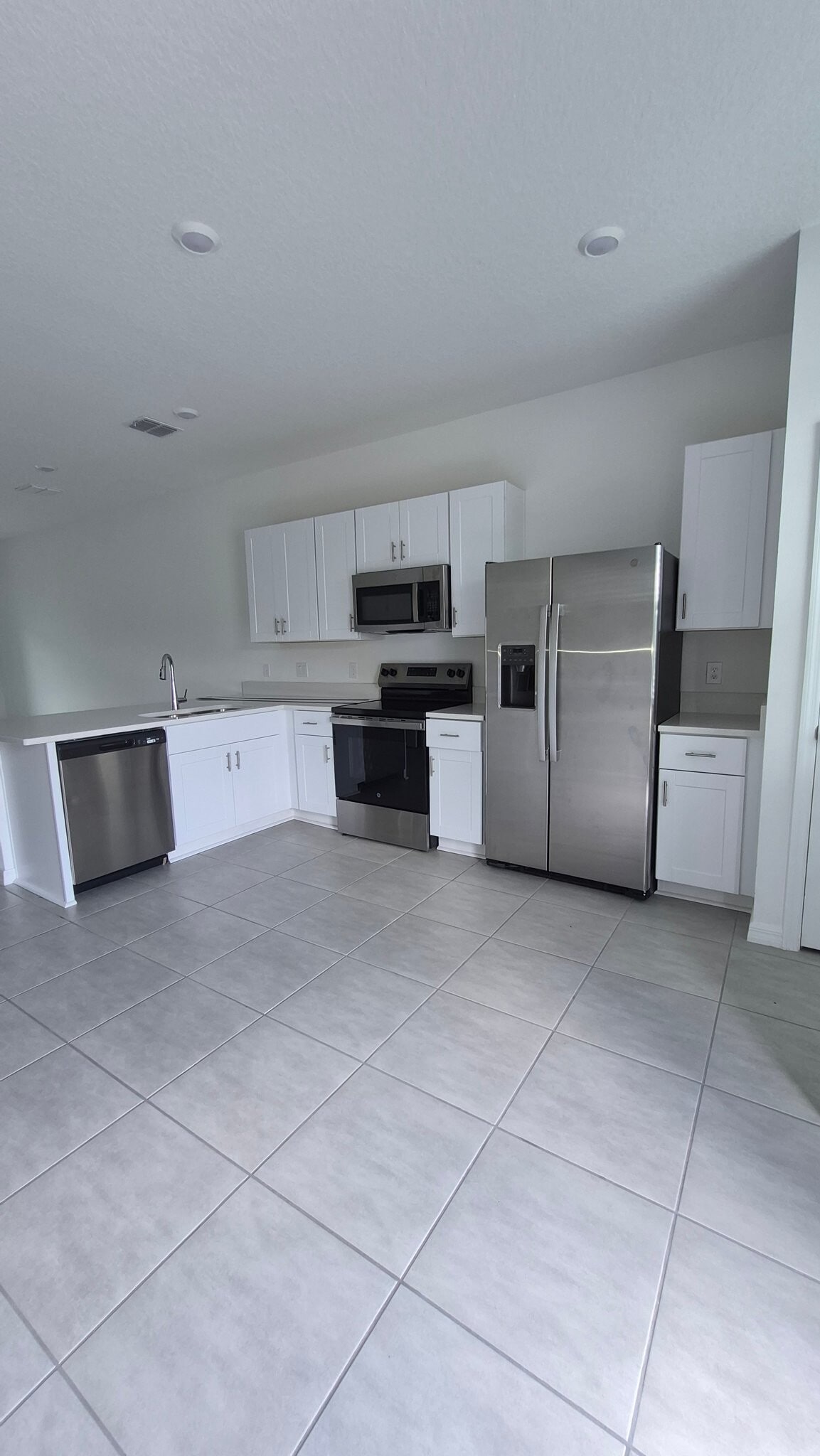 Building Photo - 3064 Skyline Lp