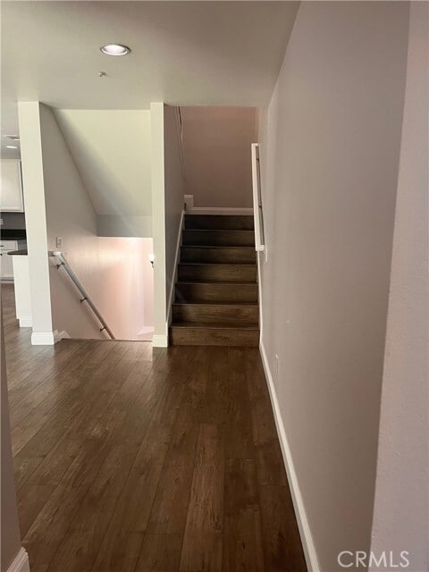 Building Photo - 2940 Vía Toscana