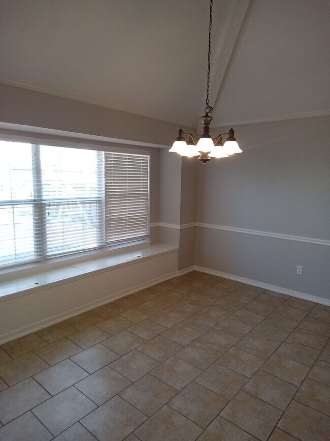 Building Photo - South Bossier Beauty!