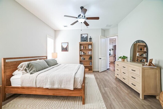 Building Photo - 2302 Arroyo Grande
