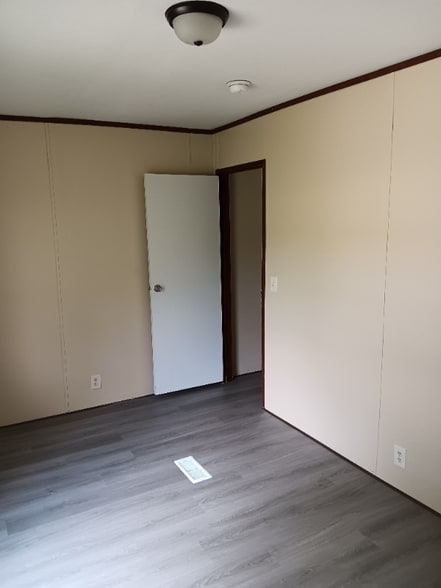 Building Photo - 94 Nina Dr