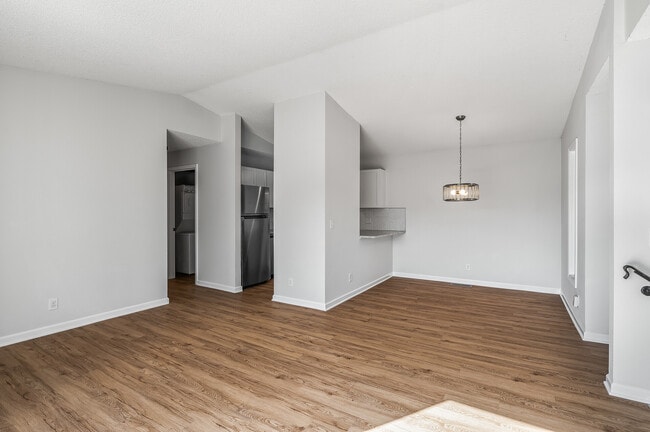 Building Photo - 2482 Cobble Hill Alcove