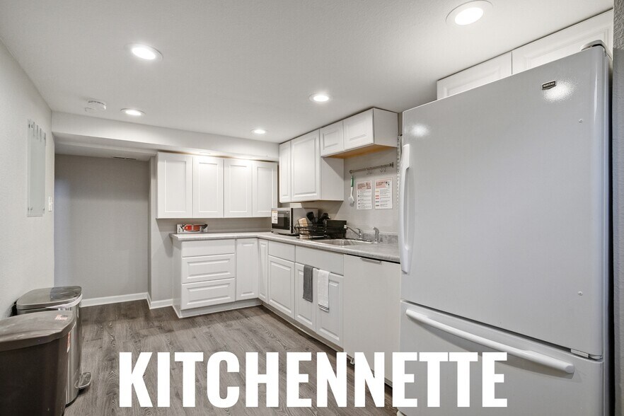 Building Photo - 2300 Lima St