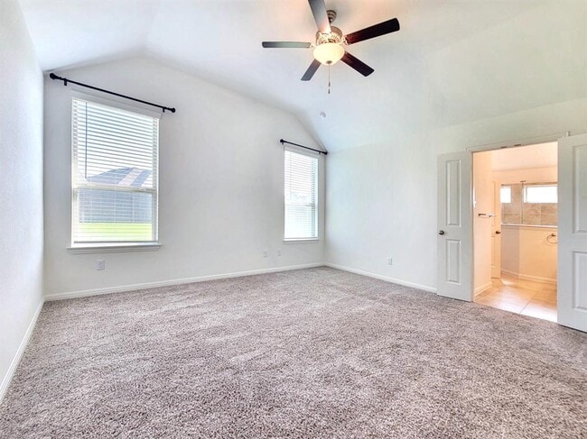 Building Photo - 610 Hereford Lp