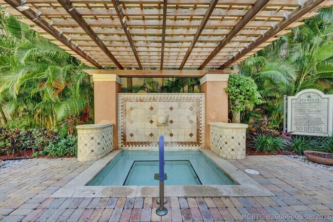 Building Photo - 630 S Sapodilla Ave