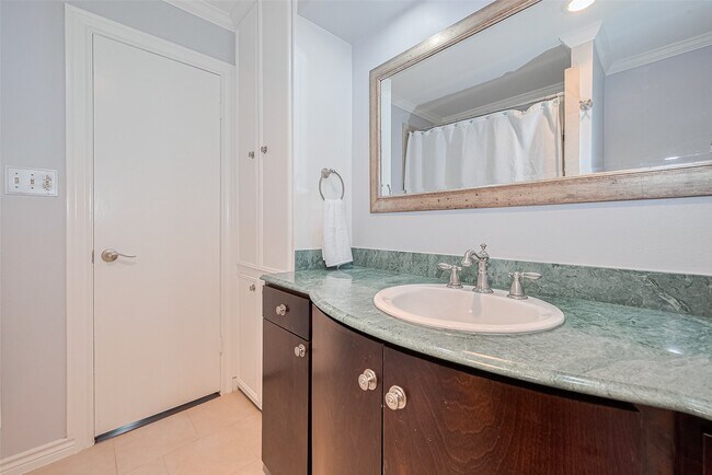 Building Photo - 2063 Winrock Blvd