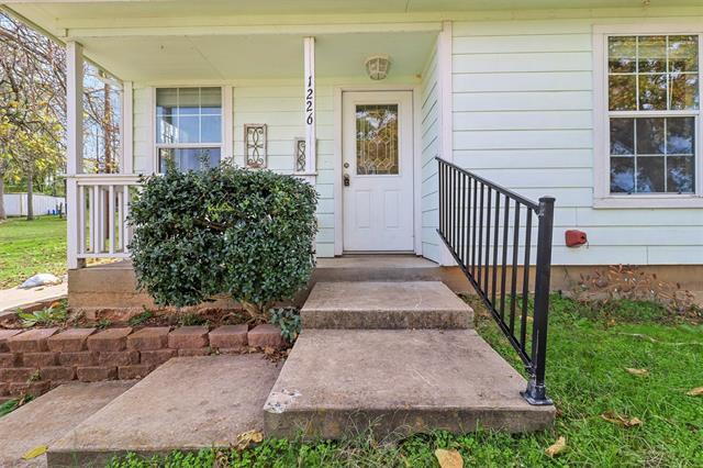 Building Photo - 1226 W Johnson St