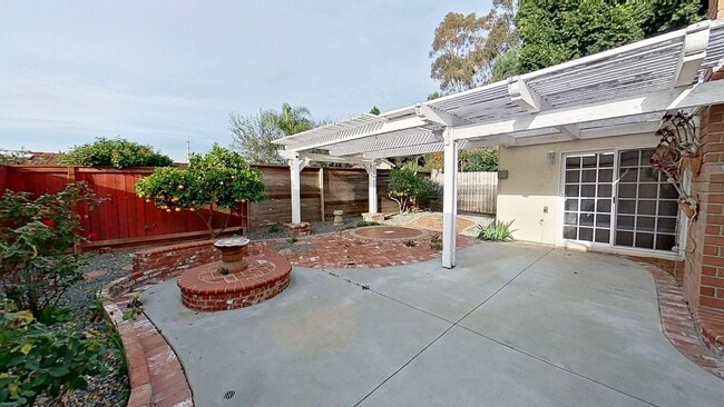 Building Photo - 31226 Via San Vicente