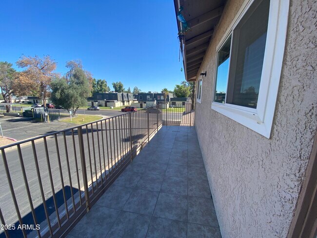 Building Photo - 8122 N 33rd Ave