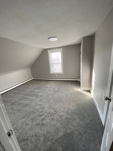 Master bedroom - 10 Cooper St