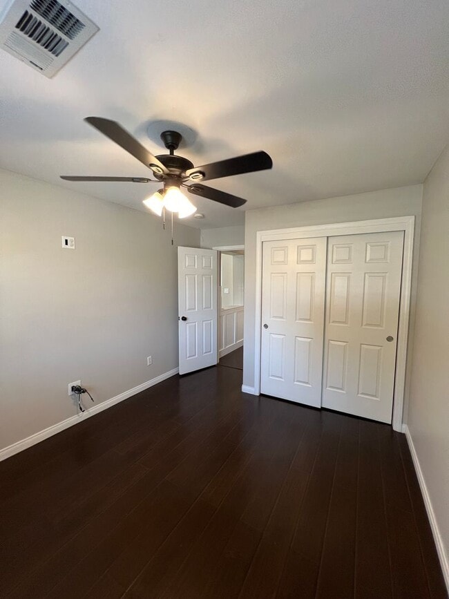 Building Photo - 13417 Cheyenne Mountain Dr