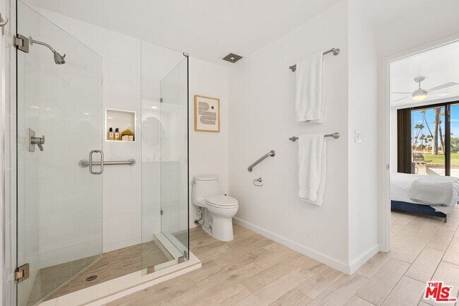 Building Photo - 43 Cll Encinitas