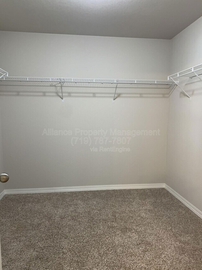 Building Photo - 8885 Vanderwood Rd