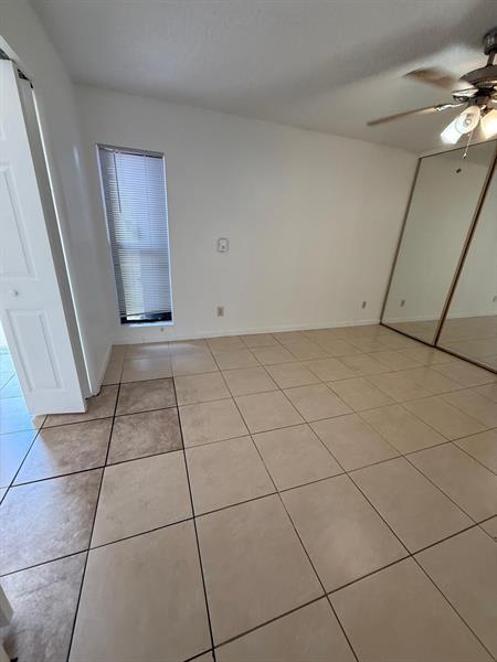 Building Photo - 645 Executive Center Dr