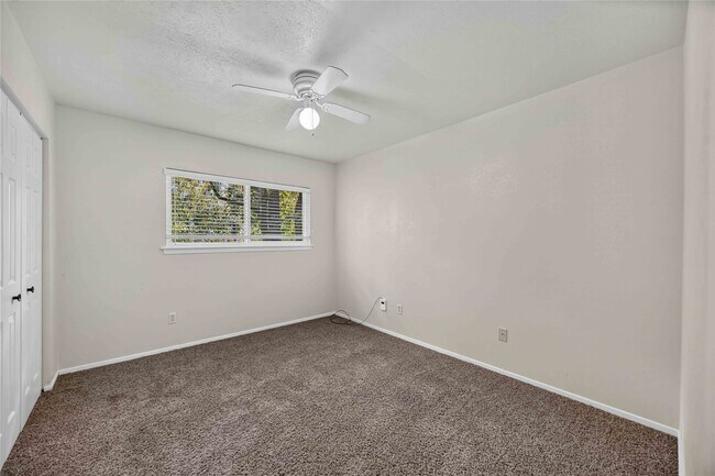 Building Photo - 2107 N Red Cedar Cir